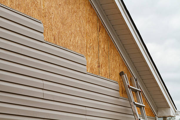 Professional Siding Replacement technician working in Thornville, OH